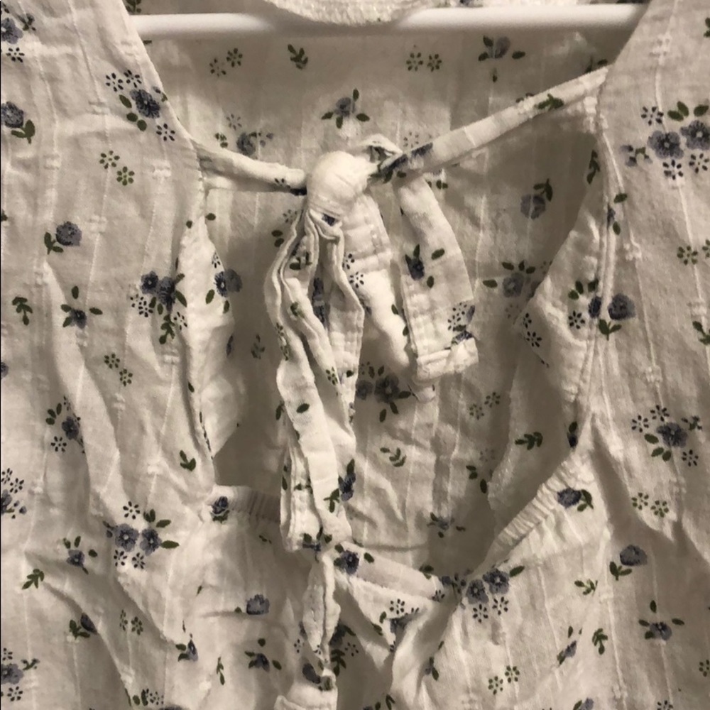 Floral Blouse - Picture 3 of 4